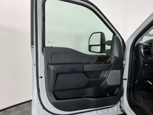 Certified 2025 Ford F450 Lariat w/ FX4 Off-Road Package AWD/4WD image 15