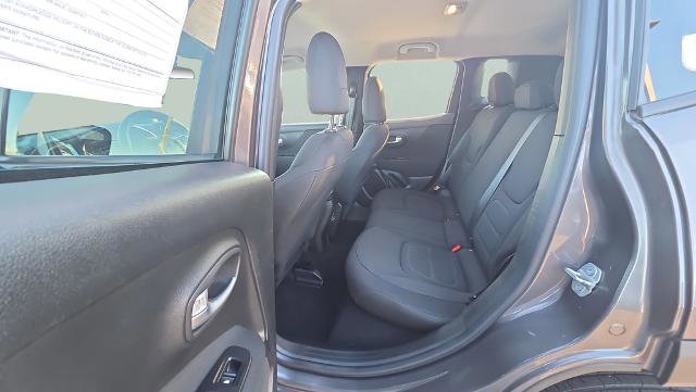 Used 2020 Jeep Renegade Latitude w/ Cold Weather Group image 25