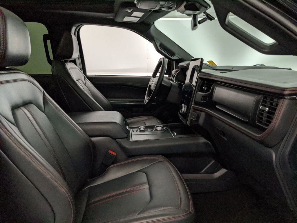 Certified 2024 Ford Expedition Limited image 29