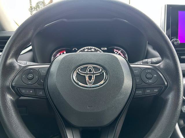 Used 2025 Toyota RAV4 XLE FWD image 24