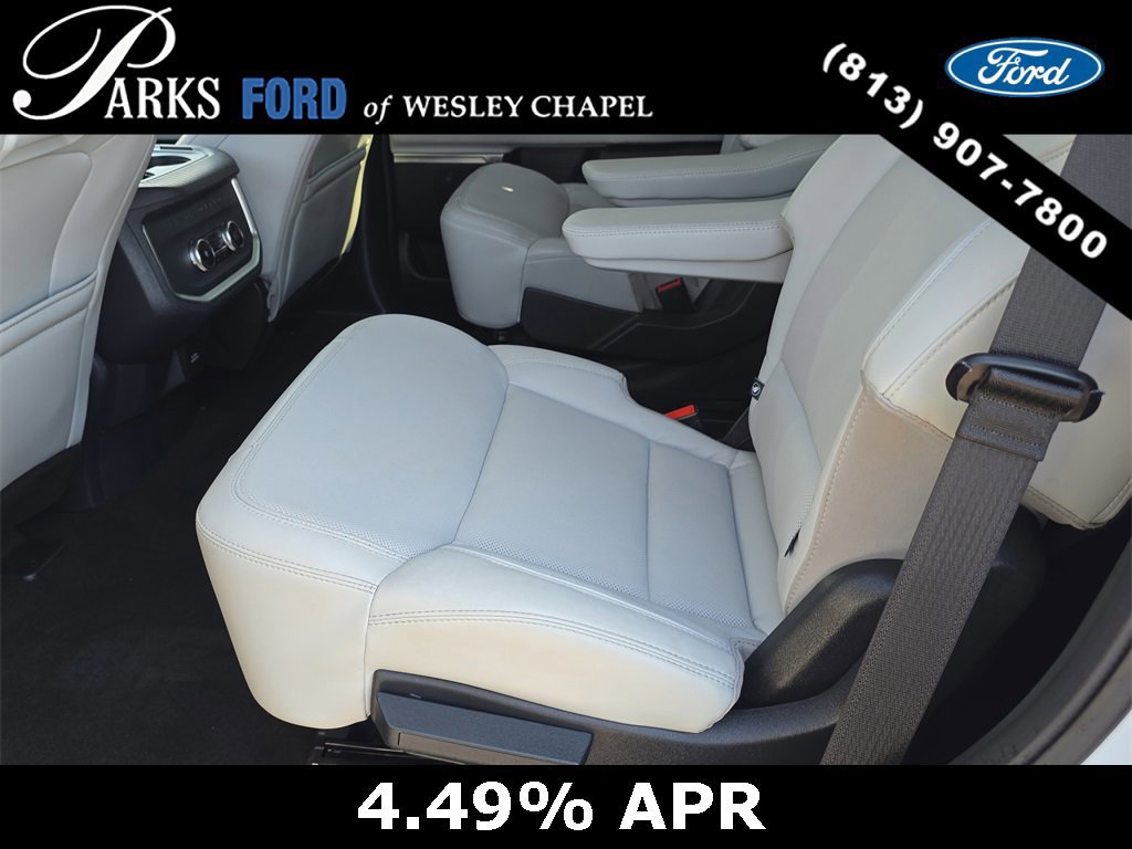 Certified 2025 Ford Expedition Platinum w/ Driver's Package image 16