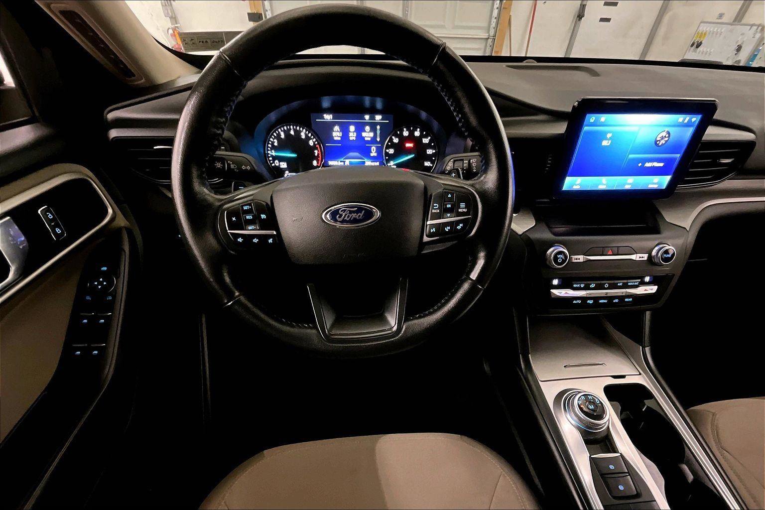 Certified 2020 Ford Explorer XLT w/ Class III Trailer Tow Package image 5