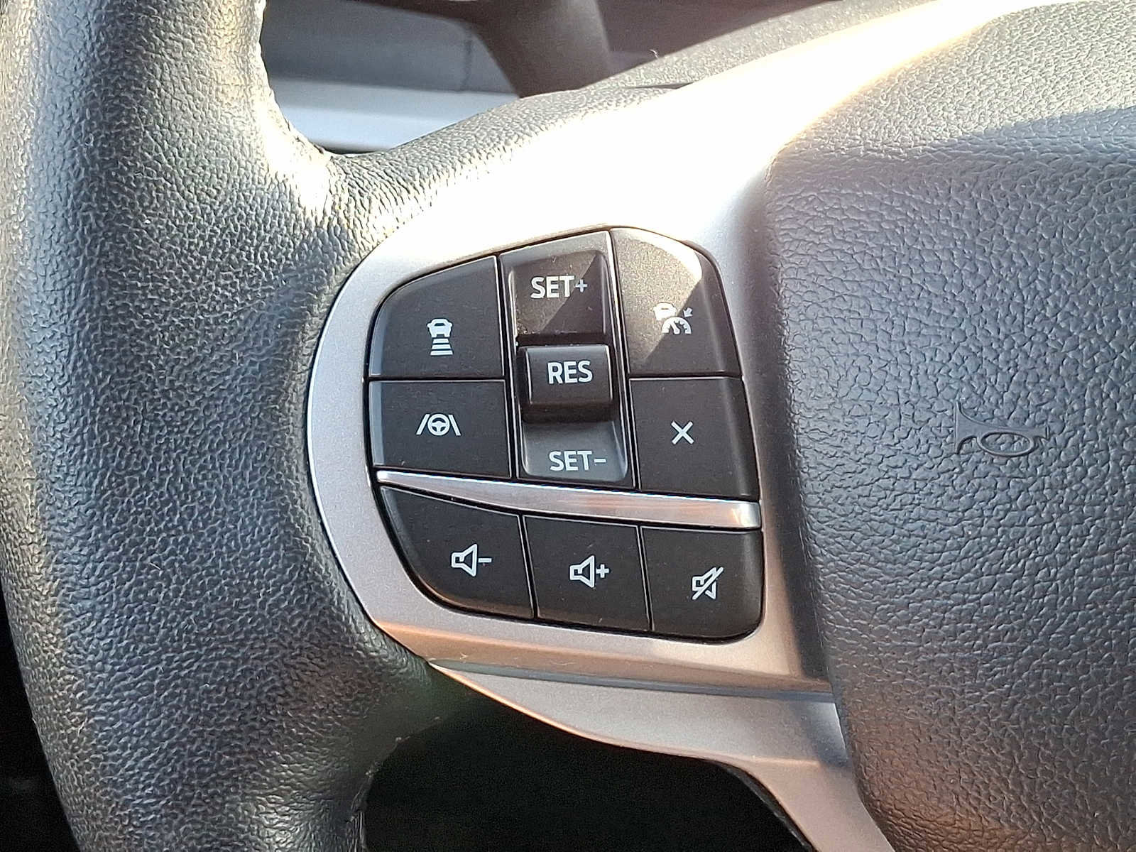 Certified 2022 Ford Explorer XLT w/ Equipment Group 202A AWD/4WD image 21