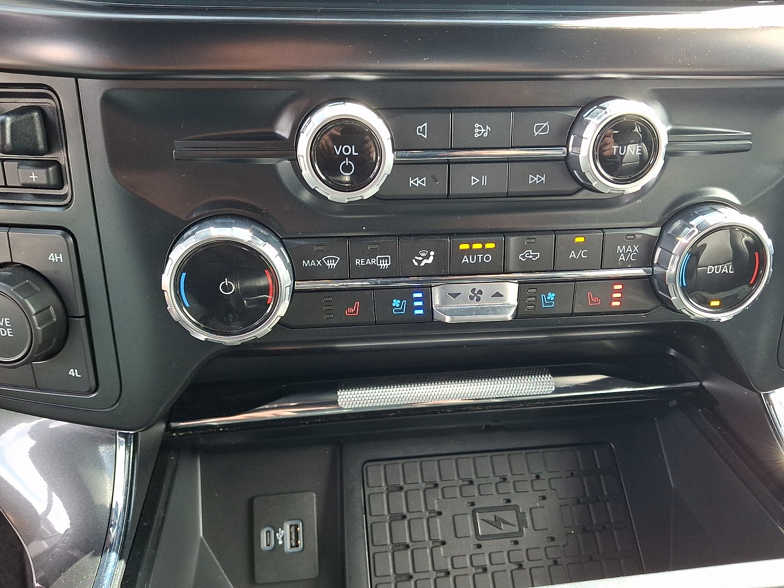 Certified 2023 Ford F150 Lariat w/ Equipment Group 502A High AWD/4WD image 16