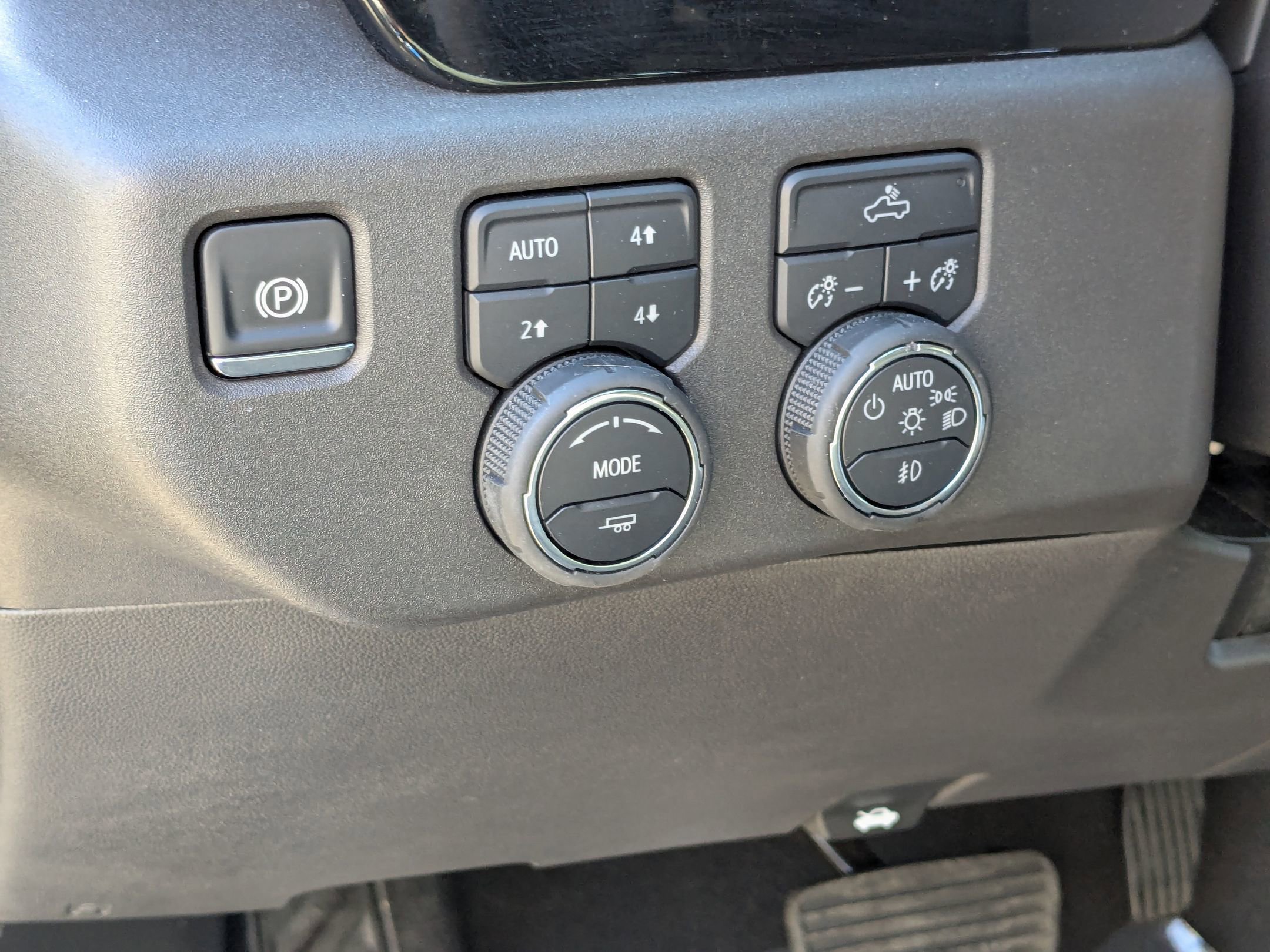 Used 2025 Chevrolet Silverado 1500 RST w/ Convenience Package II image 17