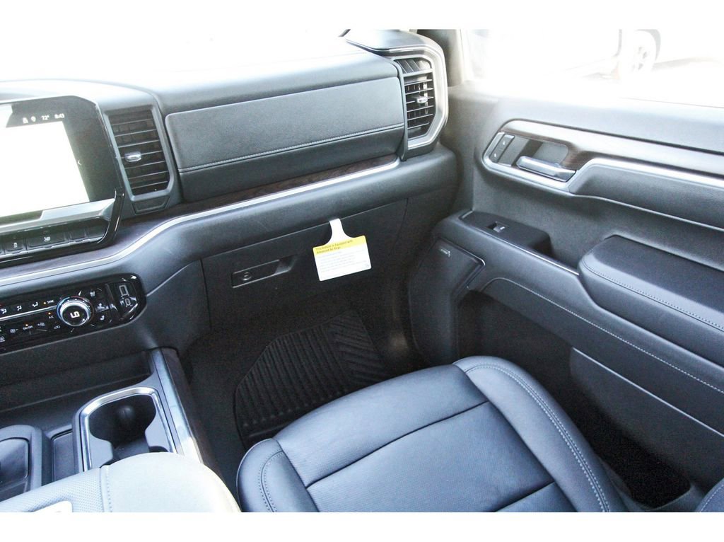 Used 2022 GMC Sierra 1500 SLT w/ SLT Convenience Package RWD image 13