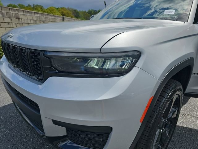 Used 2024 Jeep Grand Cherokee L Altitude AWD/4WD image 36