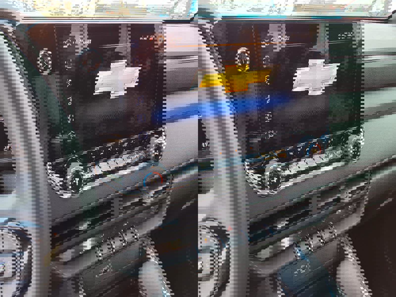 Used 2025 Chevrolet Colorado Trail Boss image 9