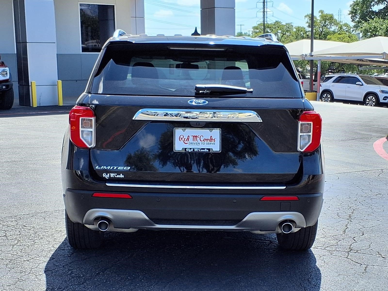 Certified 2024 Ford Explorer Limited w/ Limited Technology Package RWD image 7