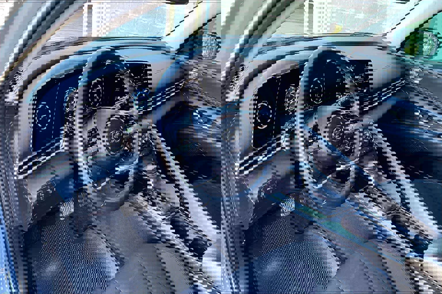 Used 2022 Hyundai Elantra SEL w/ Convenience + Premium Package image 18