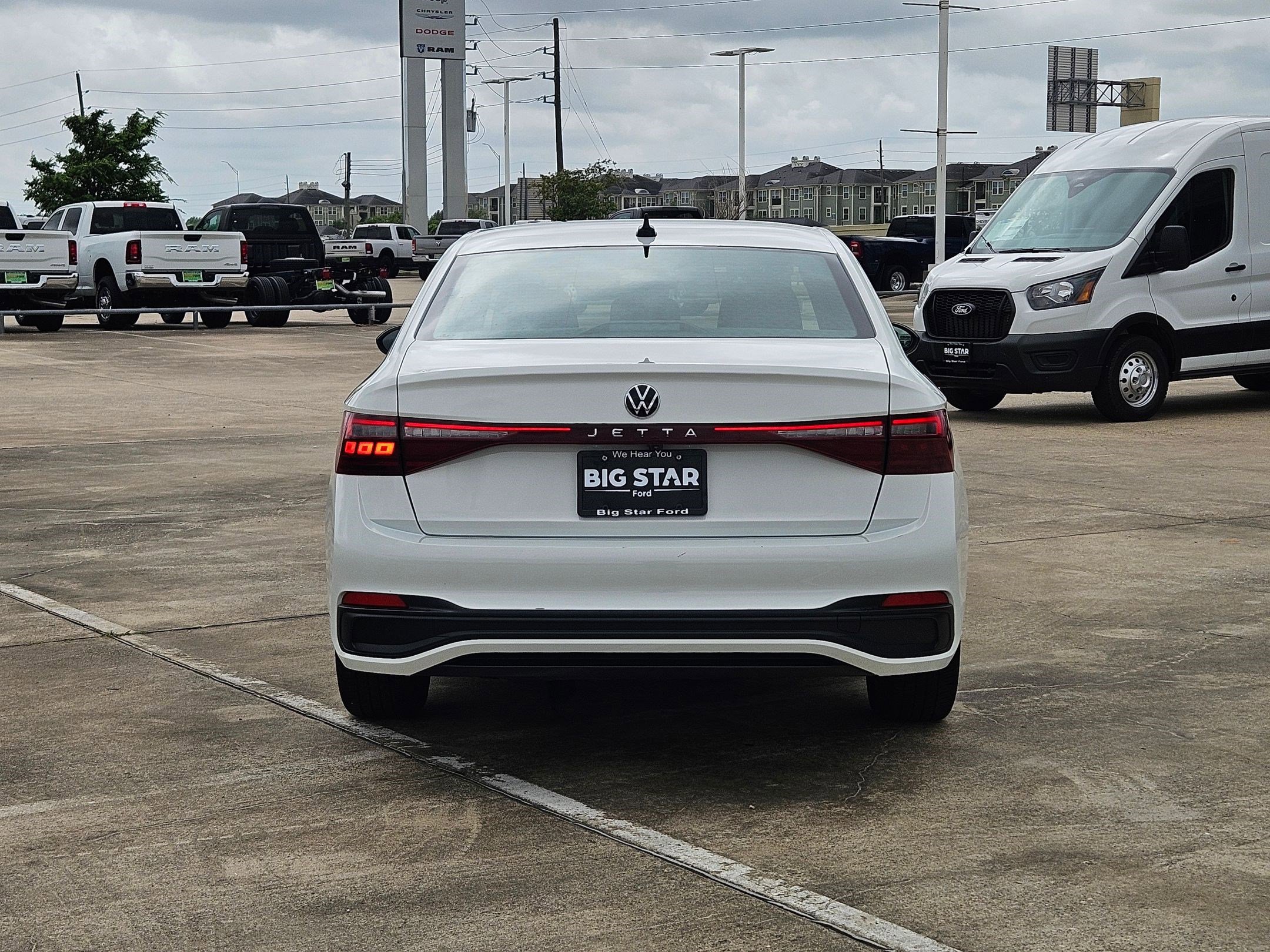 Used 2025 Volkswagen Jetta Sport FWD image 6