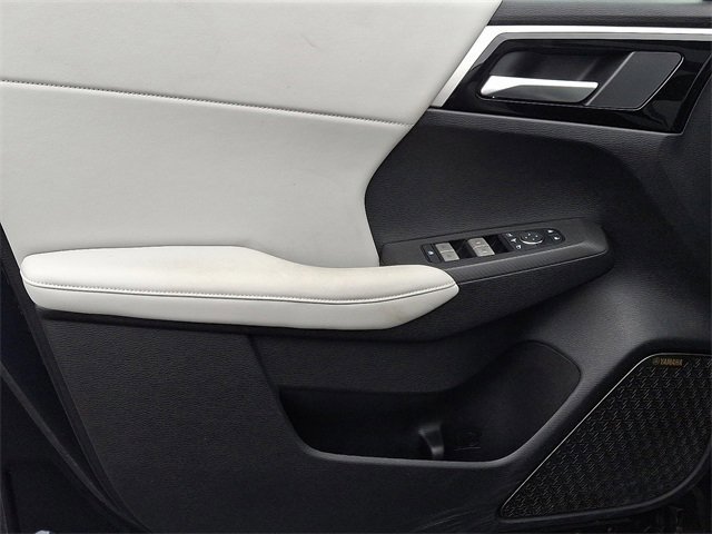 Used 2025 Mitsubishi Outlander SE image 13