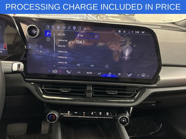 Used 2024 Chevrolet Equinox EV RS FWD image 8