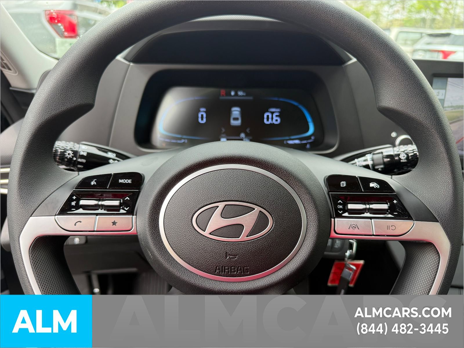 Used 2025 Hyundai Elantra SE image 18