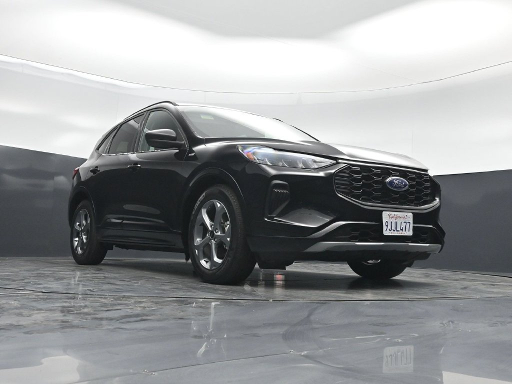 Certified 2023 Ford Escape ST-Line w/ Tech Pack #1 FWD image 43