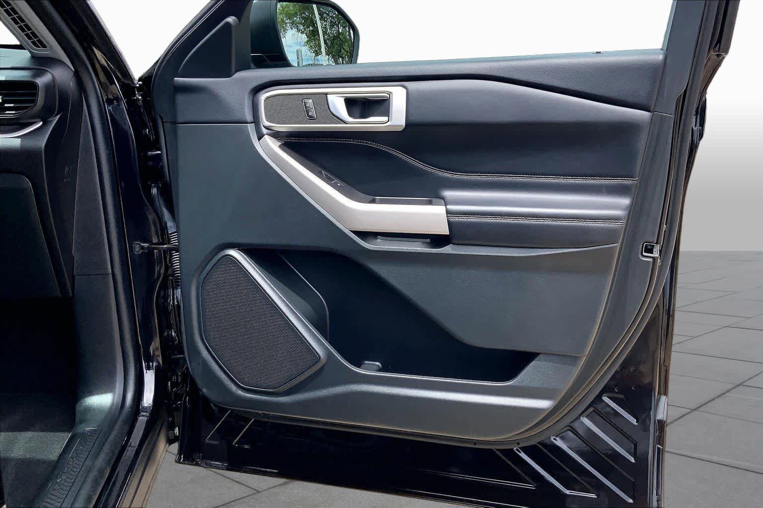 Certified 2023 Ford Explorer XLT RWD image 23