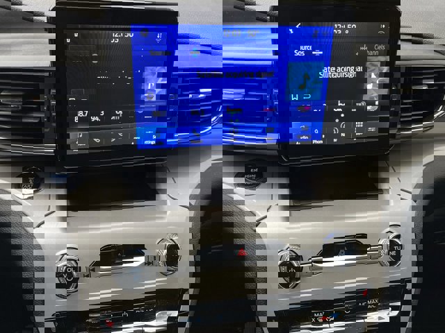 Certified 2023 Ford Explorer XLT w/ Equipment Group 202A image 25