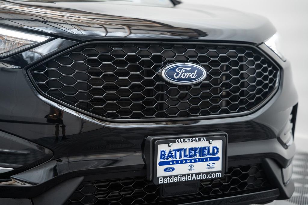 Certified 2024 Ford Edge ST-Line w/ Class II Trailer Tow Package AWD/4WD image 13