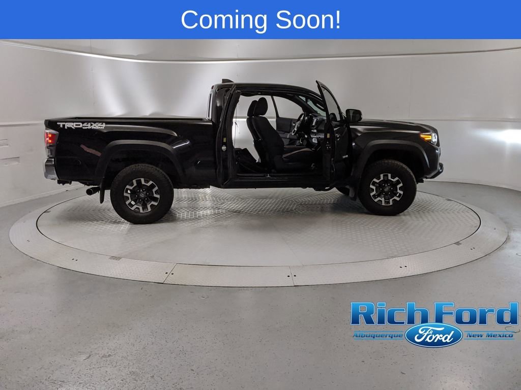 Used 2022 Toyota Tacoma TRD Off-Road image 8
