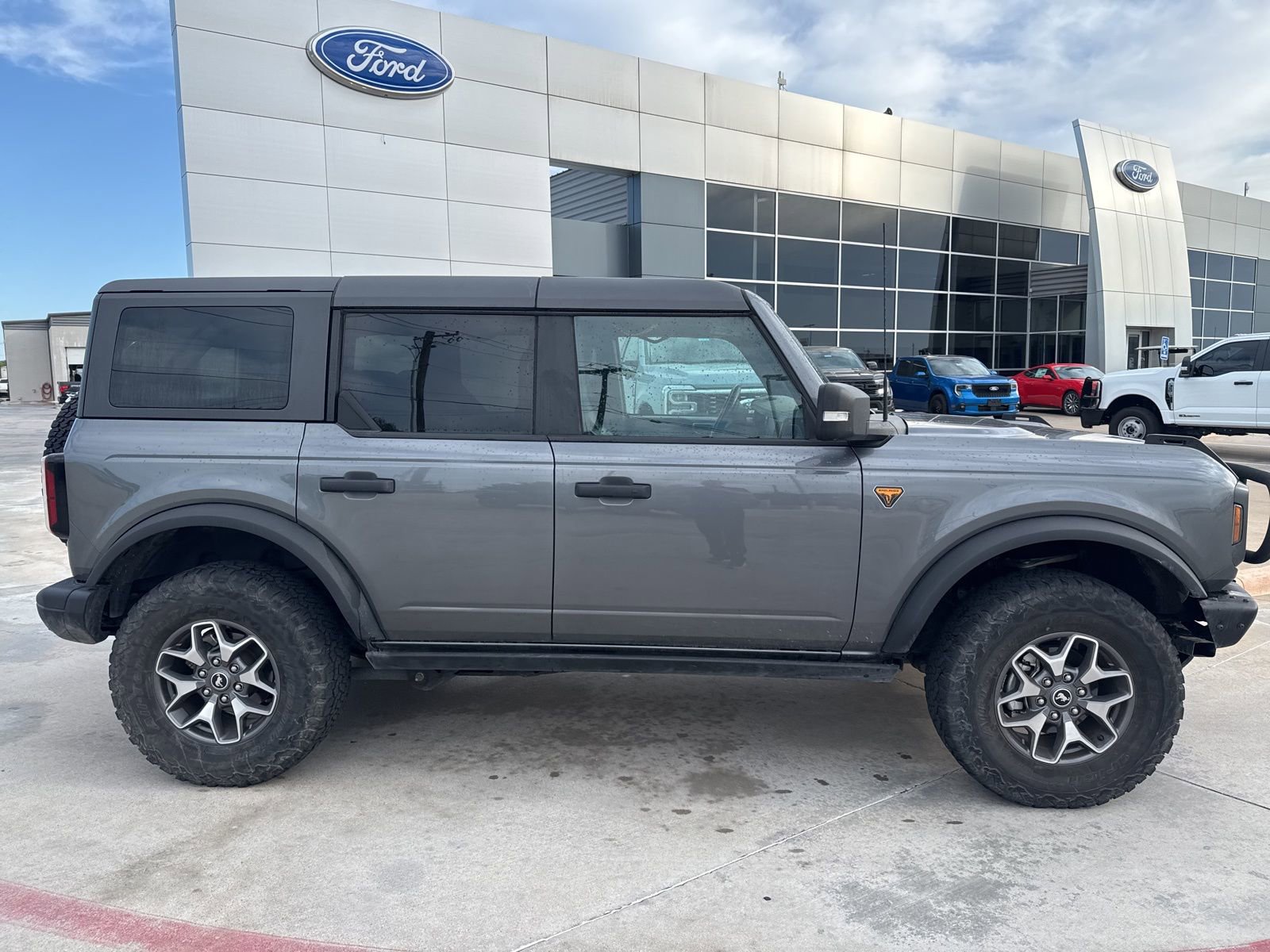 Certified 2022 Ford Bronco Badlands image 2