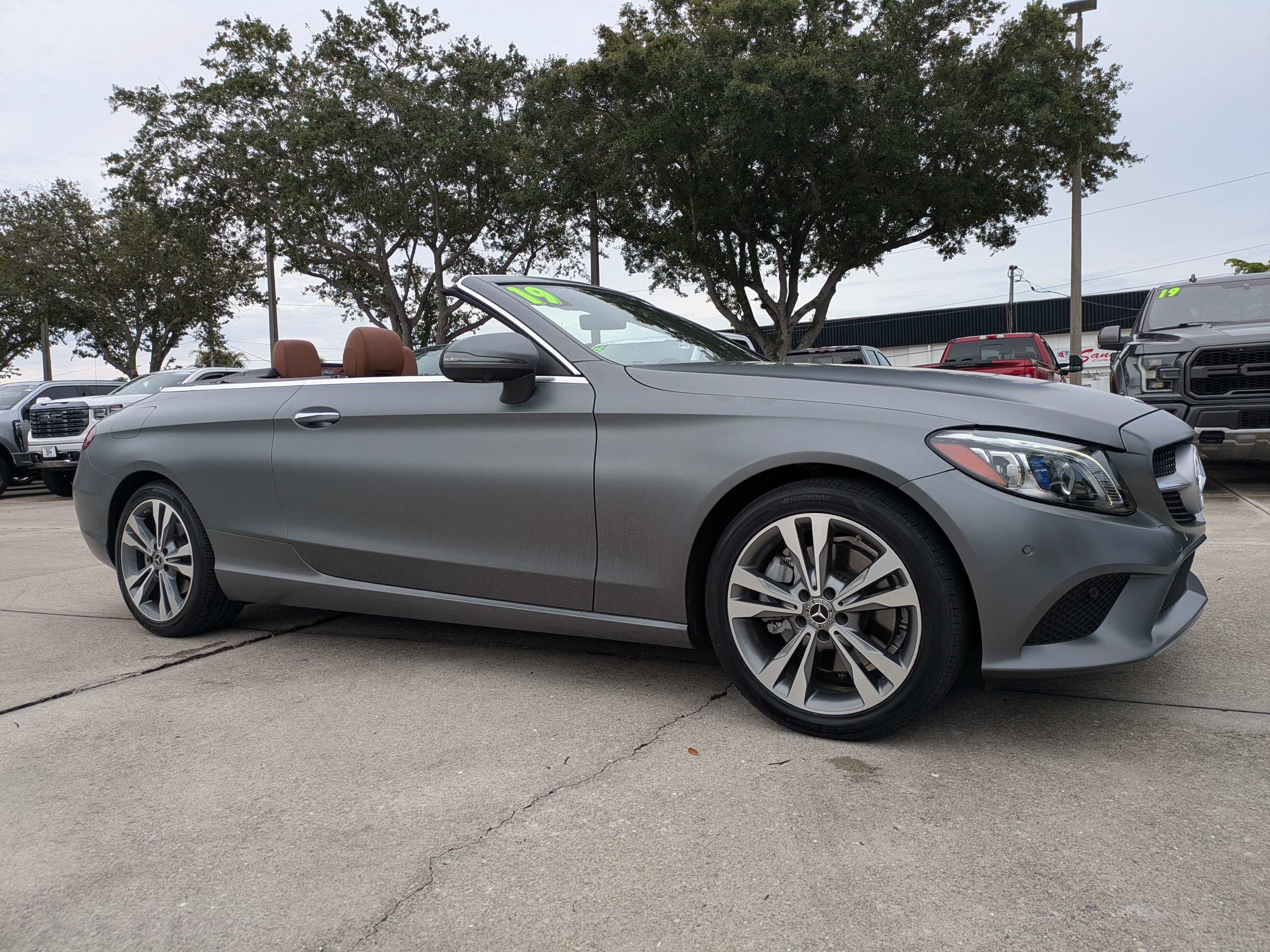 Used 2019 Mercedes-Benz C 300 4MATIC Cabriolet image 2