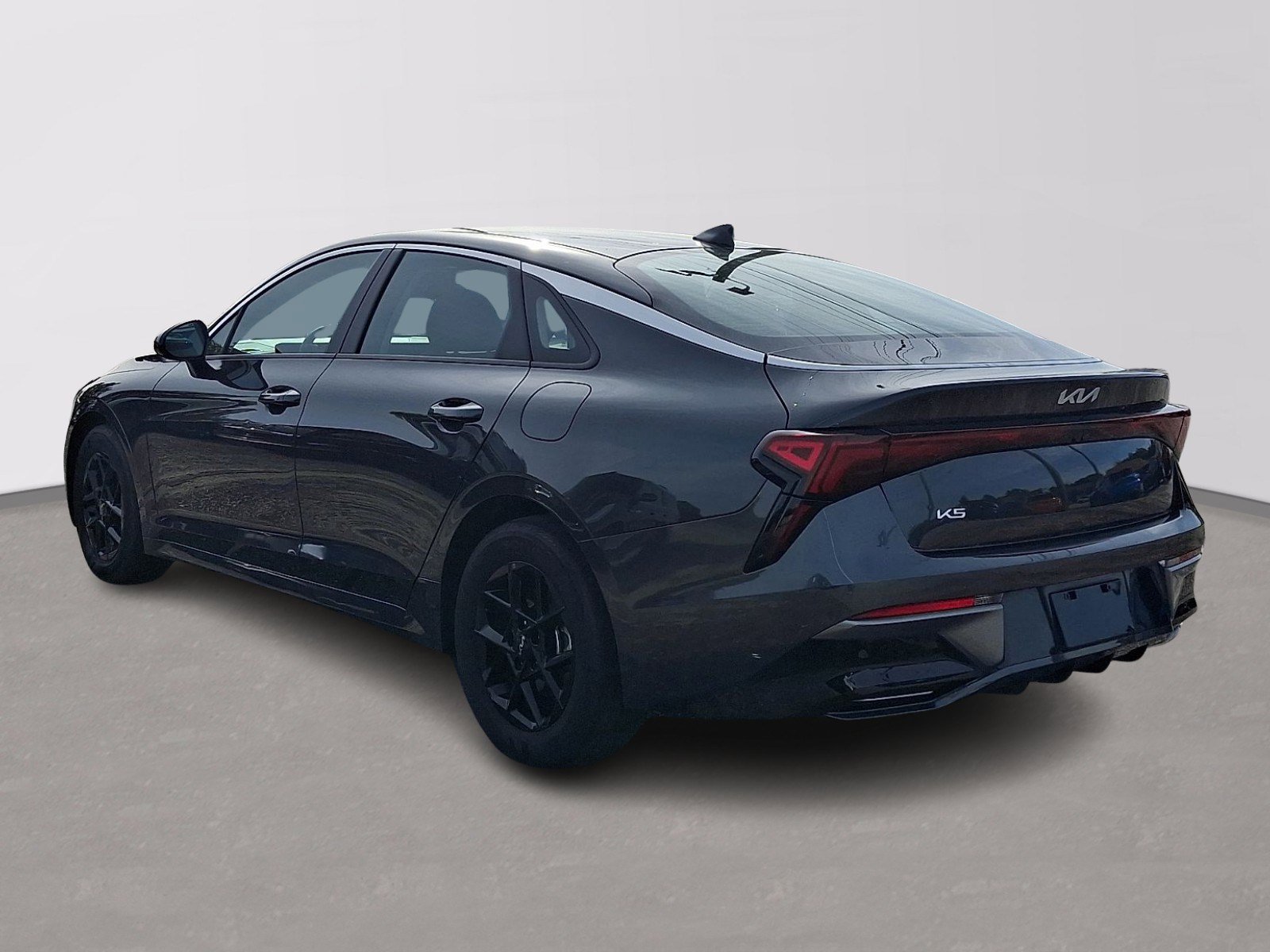 Used 2025 Kia K5 LXS FWD image 4