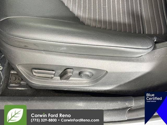 Used 2020 Toyota Camry SE FWD image 21