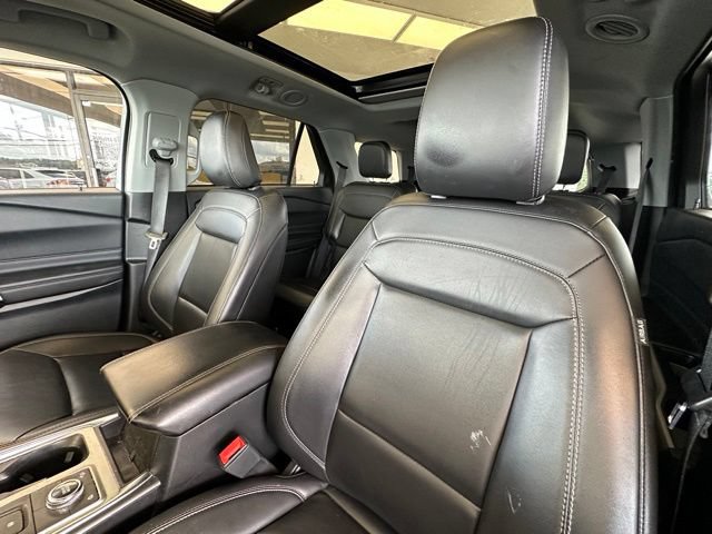Certified 2023 Ford Explorer XLT w/ Equipment Group 202A AWD/4WD image 18