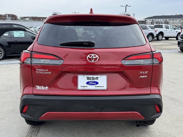 Used 2023 Toyota Corolla Cross XLE w/ Convenience Package image 4