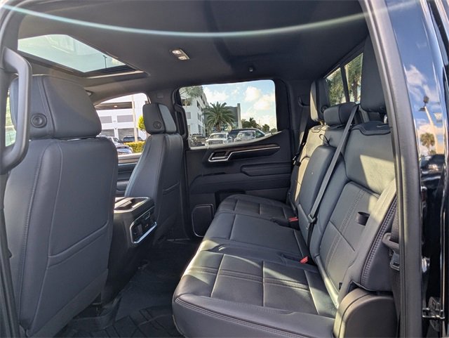 Used 2023 Chevrolet Silverado 1500 High Country w/ High Country Premium Package image 9