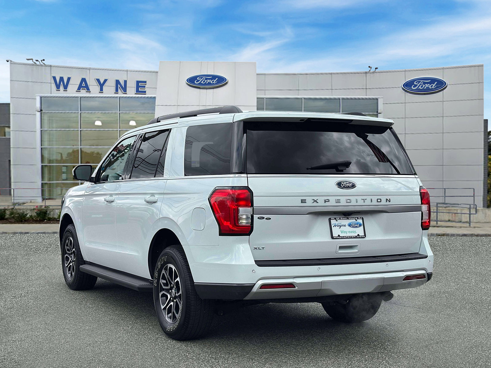 Certified 2024 Ford Expedition XLT AWD/4WD image 4