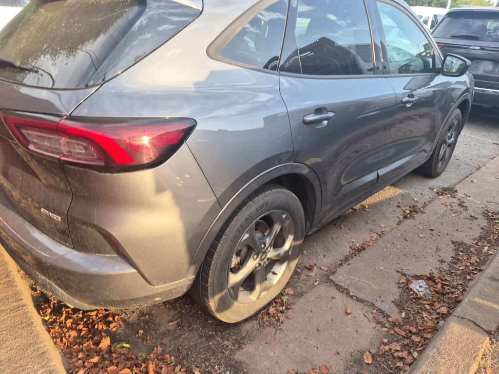 Certified 2024 Ford Escape ST-Line AWD/4WD image 15