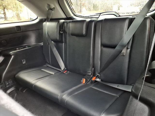 Used 2019 Toyota Highlander SE image 17