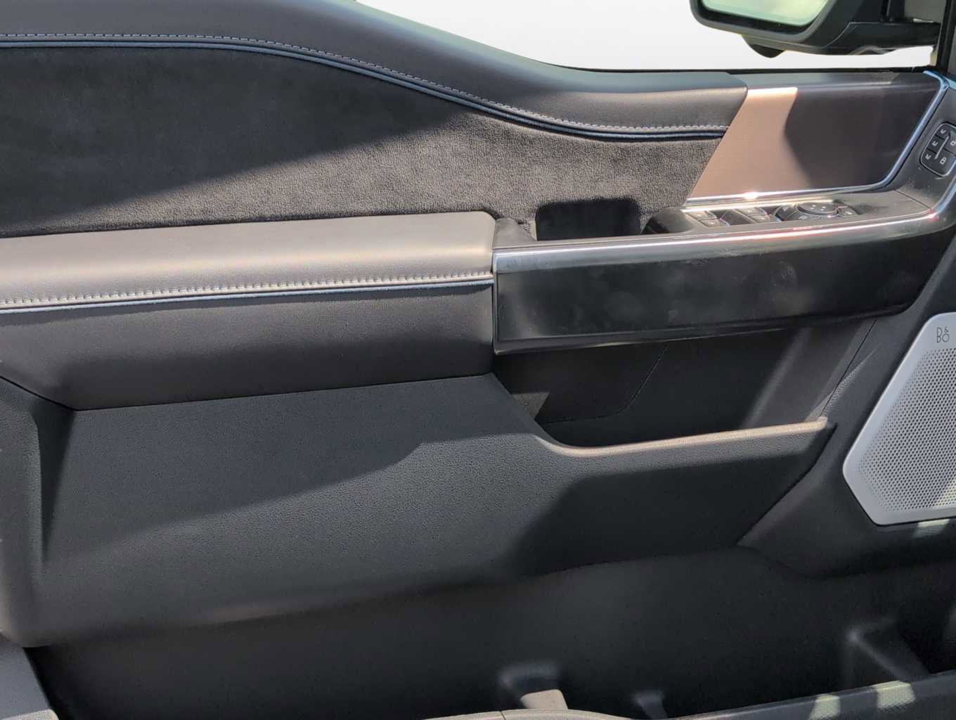 Certified 2025 Ford F150 Platinum w/ Equipment Group 702A High image 9