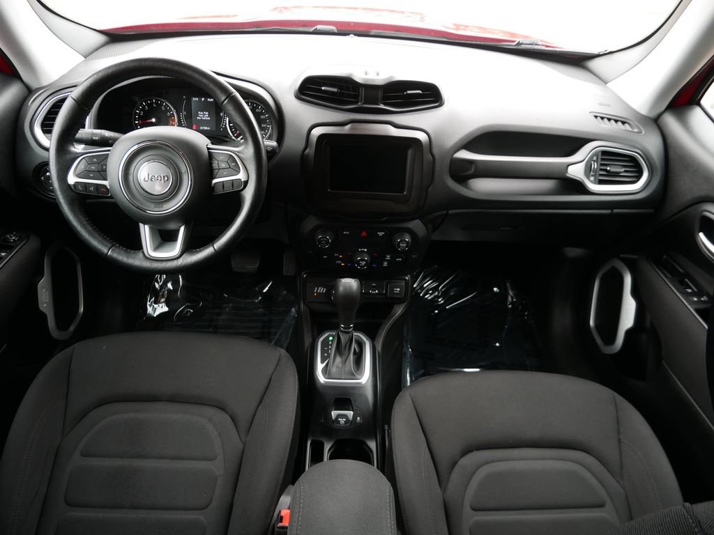 Used 2020 Jeep Renegade Latitude w/ Cold Weather Group AWD/4WD image 15