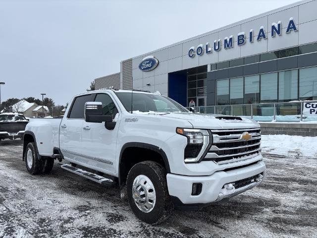 Used 2025 Chevrolet Silverado 3500 High Country w/ High Country Premium Package image 1