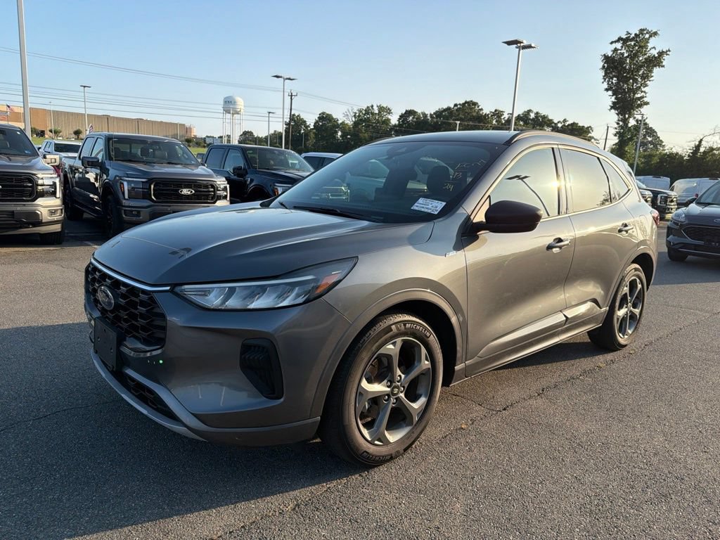 Certified 2024 Ford Escape ST-Line w/ Equipment Group 301A FWD image 6