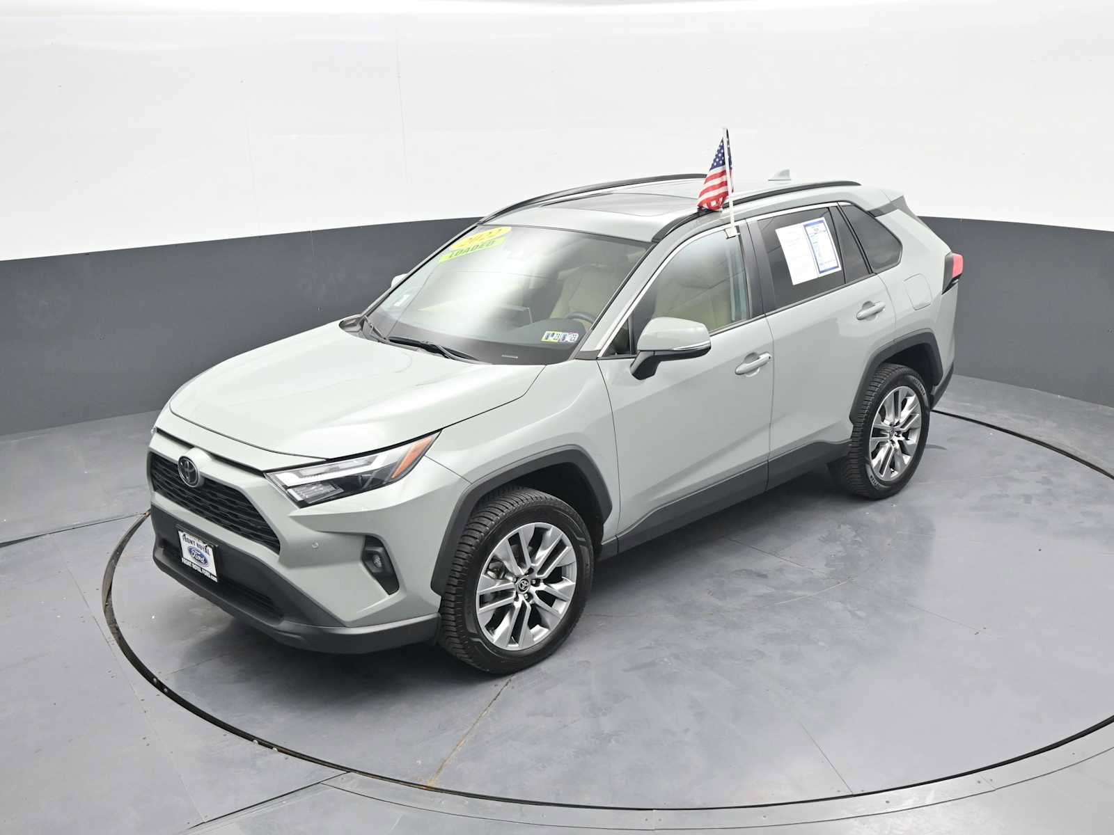 Used 2022 Toyota RAV4 XLE Premium AWD/4WD image 30