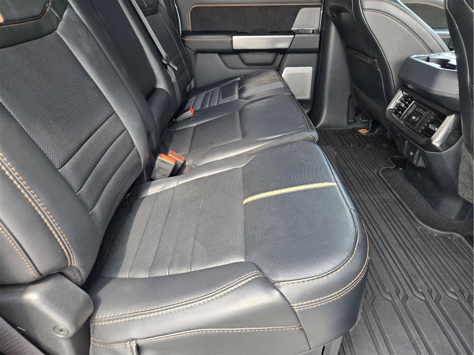 Certified 2024 Ford F250 Platinum AWD/4WD image 29