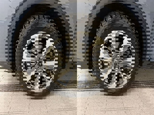 Certified 2023 Ford Escape Platinum w/ Premium Technology Package image 10