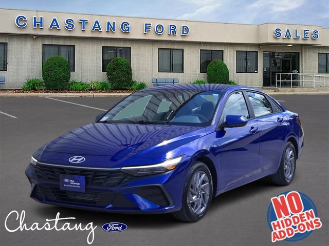 Used 2024 Hyundai Elantra SEL FWD image 1