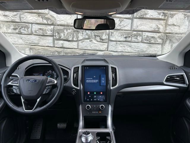 Certified 2024 Ford Edge SEL w/ Convenience Package AWD/4WD image 10