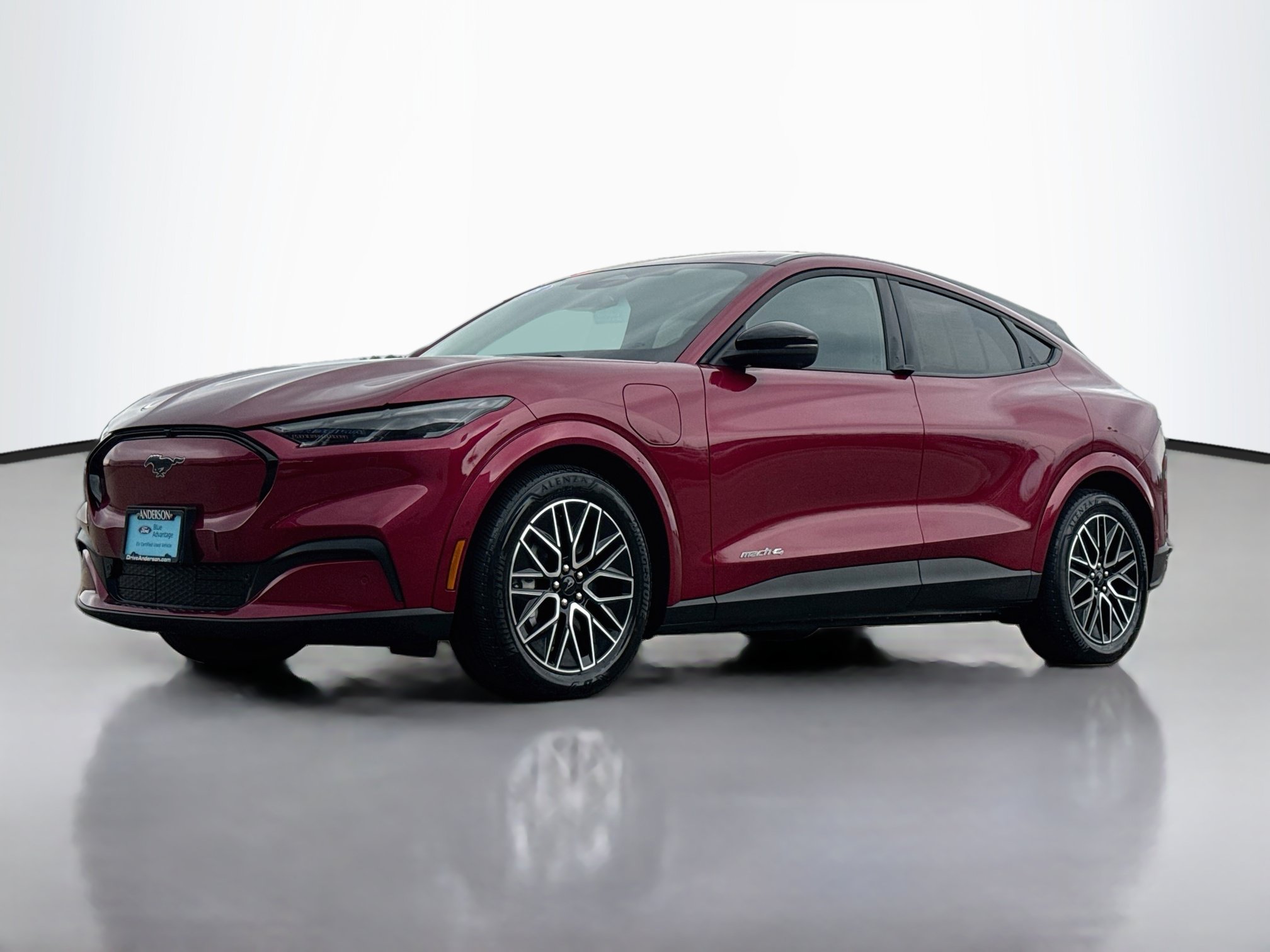 Certified 2025 Ford Mustang Mach-E Premium AWD/4WD image 3