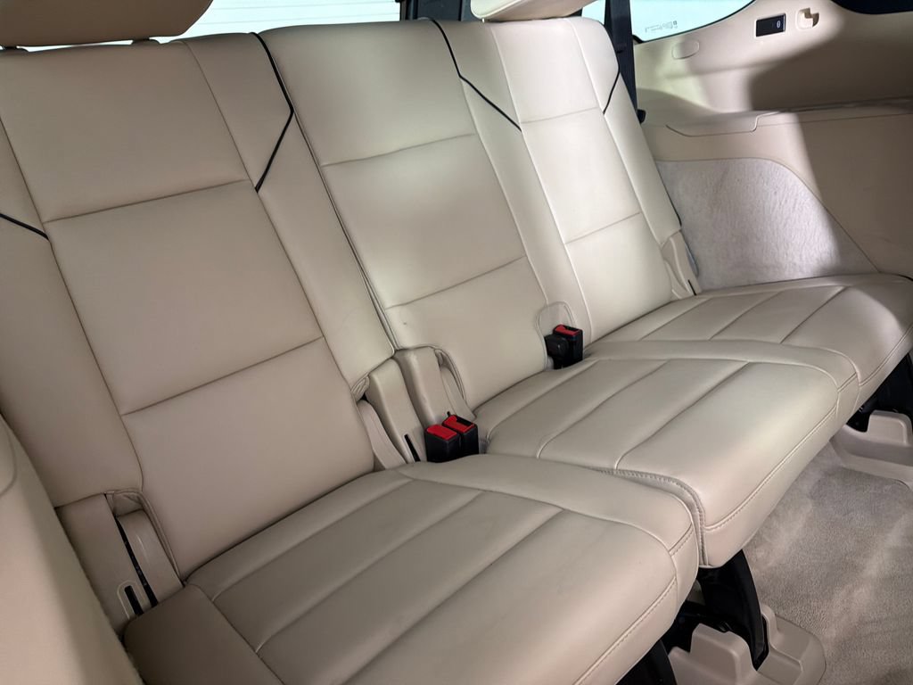 Used 2024 Cadillac Escalade Premium Luxury AWD/4WD image 25