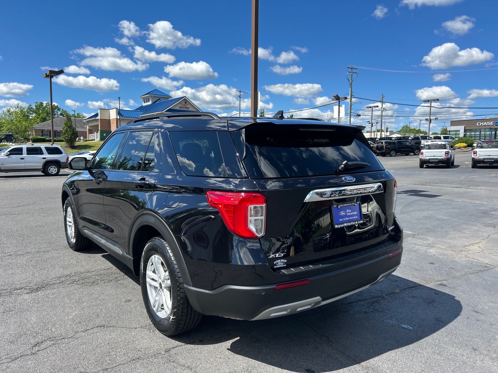Certified 2024 Ford Explorer XLT w/ Equipment Group 202A AWD/4WD image 12