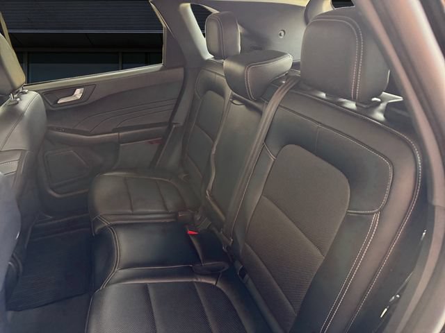 Certified 2022 Ford Escape Titanium AWD/4WD image 13
