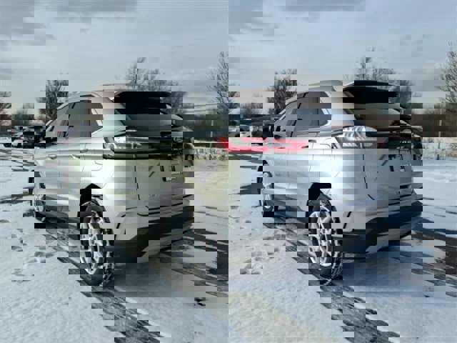Certified 2022 Ford Edge SEL w/ Convenience Package image 2