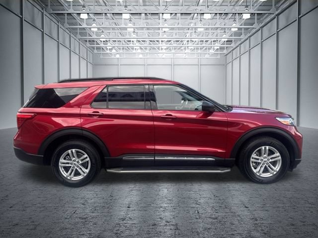 Certified 2022 Ford Explorer XLT w/ Equipment Group 202A AWD/4WD image 6