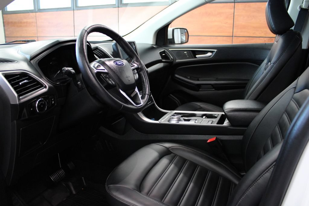 Certified 2024 Ford Edge SEL w/ Convenience Package AWD/4WD image 16