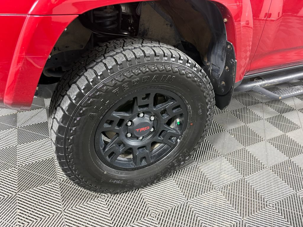 Used 2017 Toyota 4Runner TRD Off-Road Premium AWD/4WD image 9